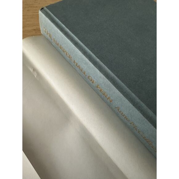 Anne McCaffrey, 2 BKS The Harper Hall of Pern&The Masterharper of Pern HC/BC/DJ - Picture 9 of 15